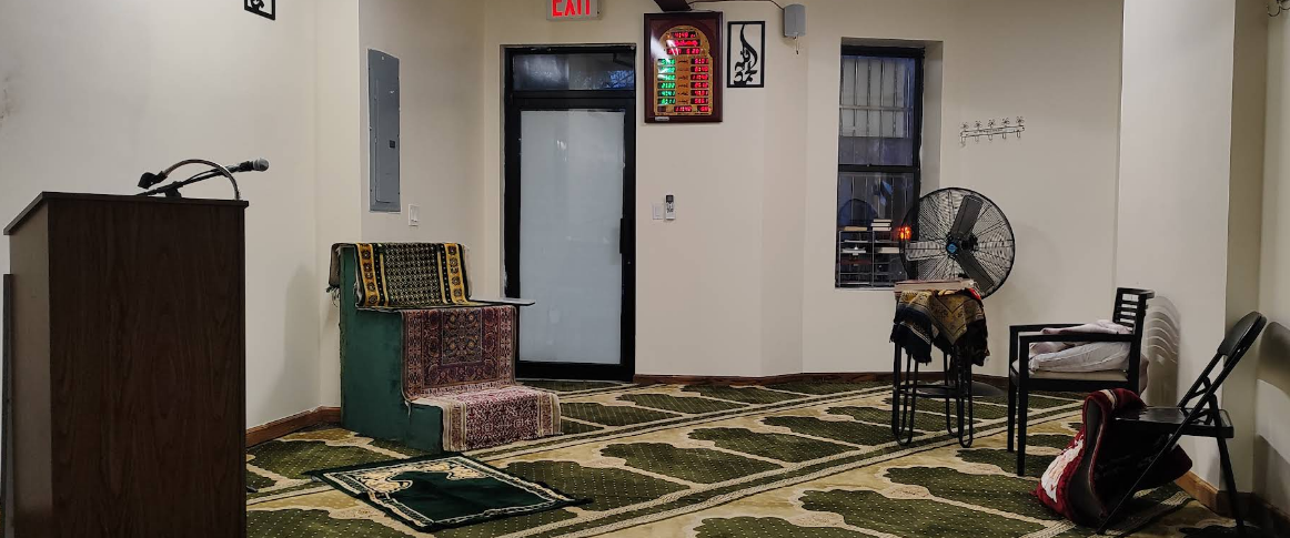 Masjid Iman interior2